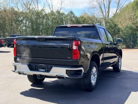 More photos of 2023 Chevrolet Silverado 1500 LT at Hank Graff Chevrolet Davison, MI