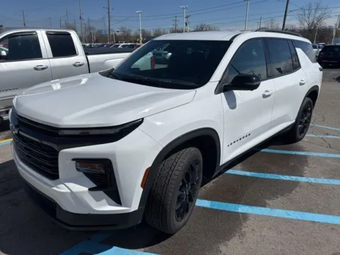 White 2025 Chevrolet Traverse LT for sale in Davison, MI