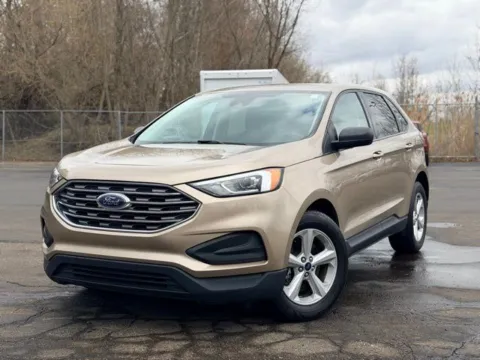Gold 2020 Ford Edge SE for sale in Davison, MI
