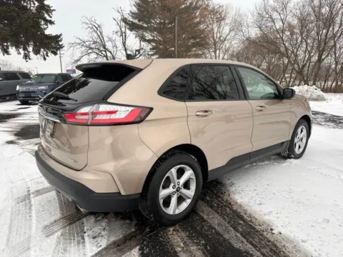More photos of 2020 Ford Edge SE at Hank Graff Chevrolet Davison, MI