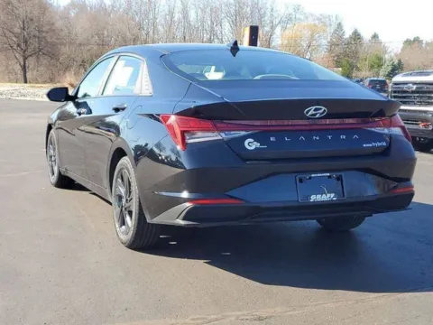 More photos of 2022 Hyundai Elantra Hybrid Blue at Hank Graff Chevrolet Davison, MI