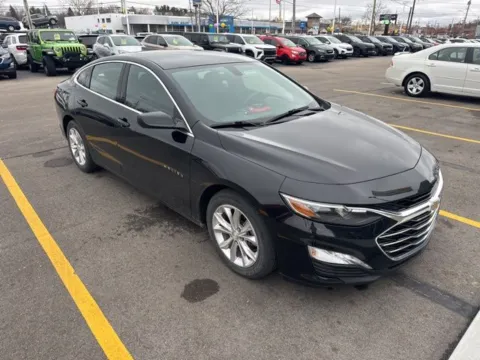 Photos of 2022 Chevrolet Malibu LT for sale in Davison, MI at Hank Graff Chevrolet Davison