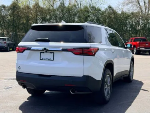More photos of 2023 Chevrolet Traverse LT at Hank Graff Chevrolet Davison, MI
