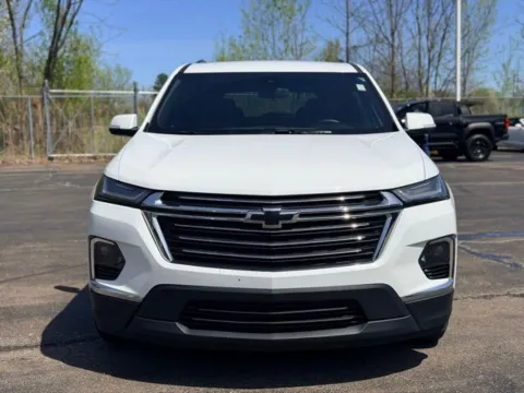 Photos of 2023 Chevrolet Traverse LT for sale in Davison, MI at Hank Graff Chevrolet Davison