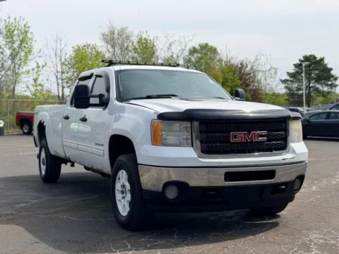 Photos of 2011 GMC Sierra 2500HD SLE for sale in Davison, MI at Hank Graff Chevrolet Davison