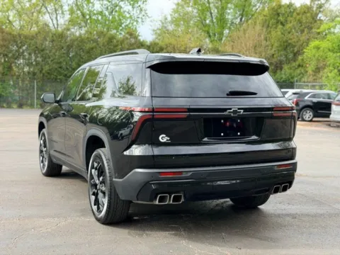 More photos of 2024 Chevrolet Traverse LT at Hank Graff Chevrolet Davison, MI
