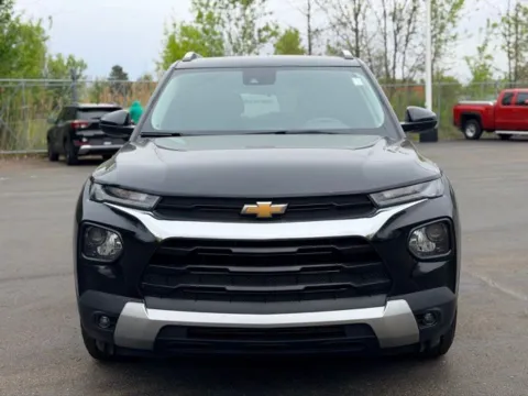 Photos of 2023 Chevrolet TrailBlazer LT for sale in Davison, MI at Hank Graff Chevrolet Davison