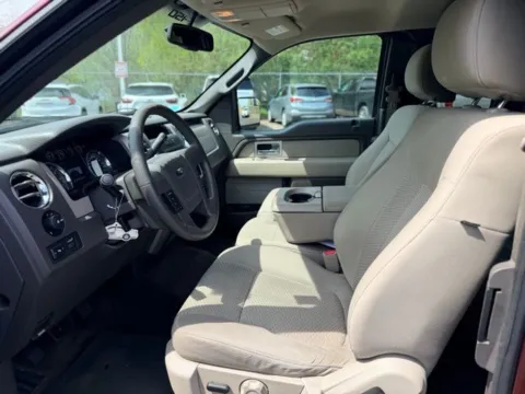 More photos of 2010 Ford F-150 XLT at Hank Graff Chevrolet Davison, MI