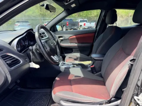 More photos of 2012 Dodge Avenger SXT Plus at Hank Graff Chevrolet Davison, MI