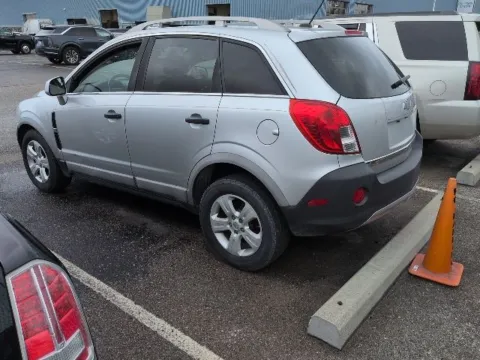 More photos of 2013 Chevrolet Captiva Sport 2LS at Hank Graff Chevrolet Davison, MI