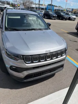 Photos of 2022 Jeep Compass Latitude for sale in Davison, MI at Hank Graff Chevrolet Davison