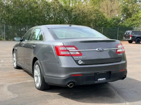 More photos of 2018 Ford Taurus SE at Hank Graff Chevrolet Davison, MI