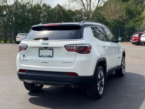 More photos of 2020 Jeep Compass Limited at Hank Graff Chevrolet Davison, MI