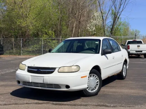 White 2003 Chevrolet Malibu for sale in Davison, MI