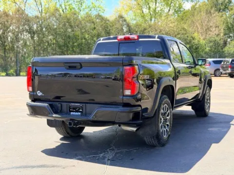 More photos of 2024 Chevrolet Colorado Z71 at Hank Graff Chevrolet Davison, MI