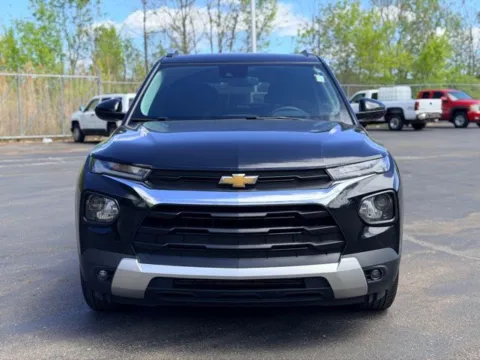 Photos of 2023 Chevrolet TrailBlazer LT for sale in Davison, MI at Hank Graff Chevrolet Davison