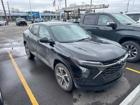 Photos of 2025 Chevrolet Trax 1RS for sale in Davison, MI at Hank Graff Chevrolet Davison