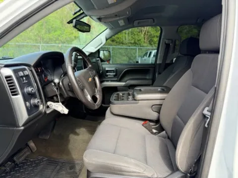 More photos of 2018 Chevrolet Silverado 1500 LT at Hank Graff Chevrolet Davison, MI