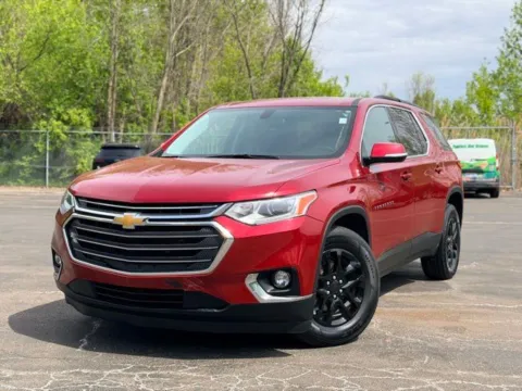 Red 2019 Chevrolet Traverse 3LT for sale in Davison, MI