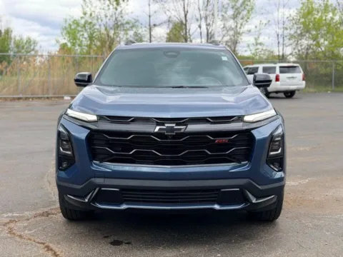 Photos of 2025 Chevrolet Equinox RS for sale in Davison, MI at Hank Graff Chevrolet Davison