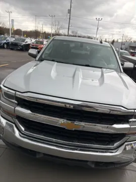 Photos of 2018 Chevrolet Silverado 1500 LT for sale in Davison, MI at Hank Graff Chevrolet Davison