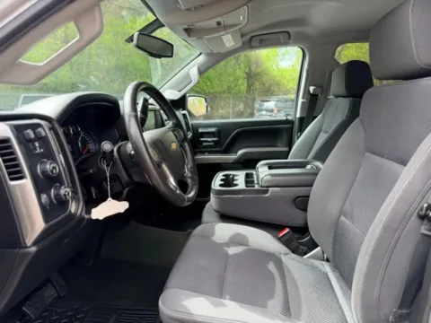 More photos of 2018 Chevrolet Silverado 1500 LT at Hank Graff Chevrolet Davison, MI