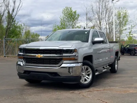 Silver 2018 Chevrolet Silverado 1500 LT for sale in Davison, MI