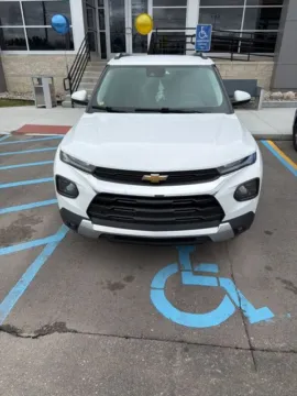 Photos of 2021 Chevrolet TrailBlazer LT for sale in Davison, MI at Hank Graff Chevrolet Davison