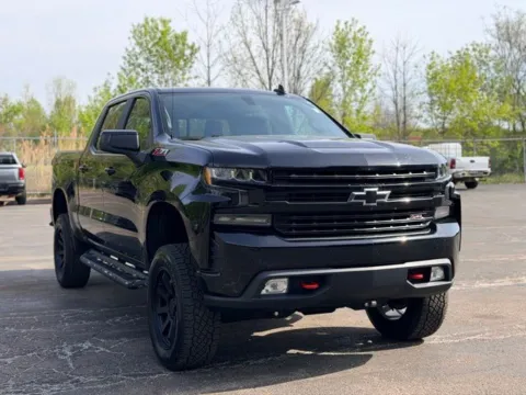 Another view of 2019 Chevrolet Silverado 1500 LT Trail Boss for sale in Davison, MI at Hank Graff Chevrolet Davison