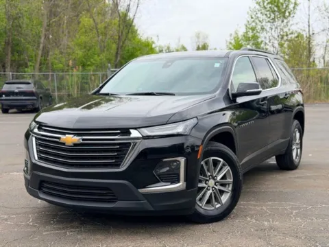 Black 2023 Chevrolet Traverse LT for sale in Davison, MI