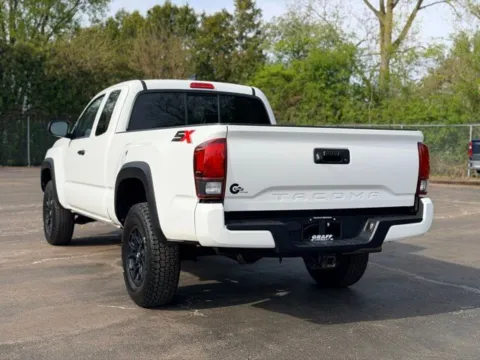 More photos of 2022 Toyota Tacoma SR at Hank Graff Chevrolet Davison, MI