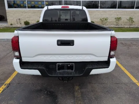 More photos of 2022 Toyota Tacoma SR at Hank Graff Chevrolet Davison, MI