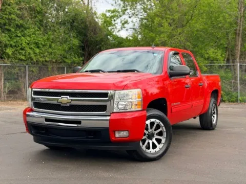 Red 2010 Chevrolet Silverado 1500 LT for sale in Davison, MI