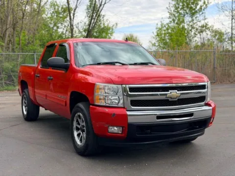 Photos of 2010 Chevrolet Silverado 1500 LT for sale in Davison, MI at Hank Graff Chevrolet Davison