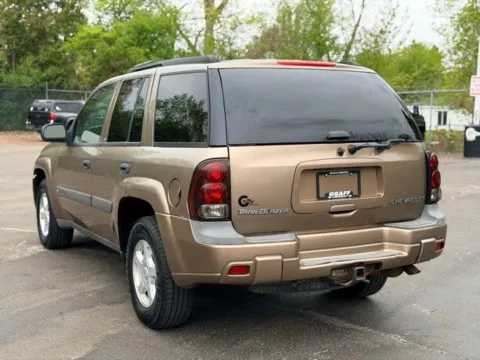 More photos of 2003 Chevrolet TrailBlazer LS at Hank Graff Chevrolet Davison, MI