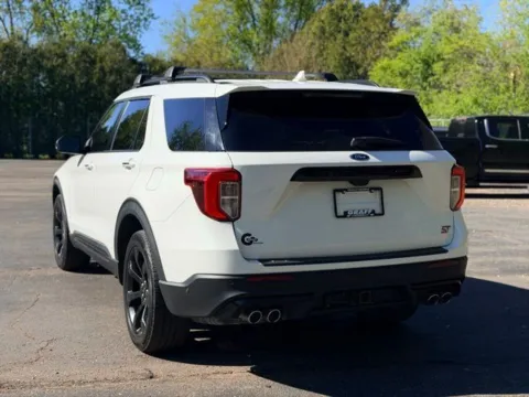 More photos of 2021 Ford Explorer ST at Hank Graff Chevrolet Davison, MI