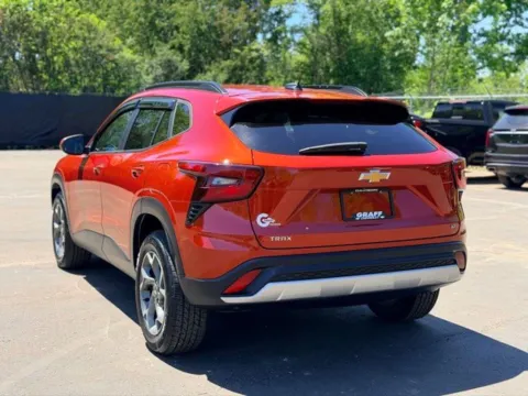 More photos of 2024 Chevrolet Trax LT at Hank Graff Chevrolet Davison, MI