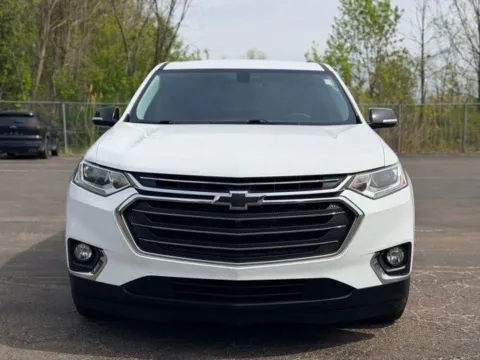 Photos of 2019 Chevrolet Traverse LT for sale in Davison, MI at Hank Graff Chevrolet Davison