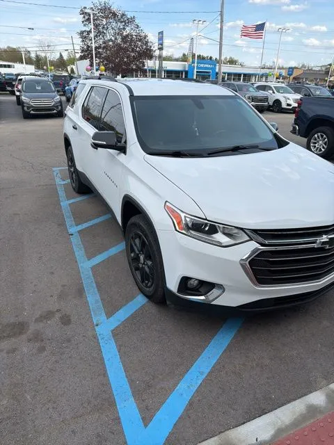 White 2019 Chevrolet Traverse LT for sale in Davison, MI