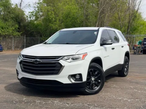 White 2019 Chevrolet Traverse LT for sale in Davison, MI