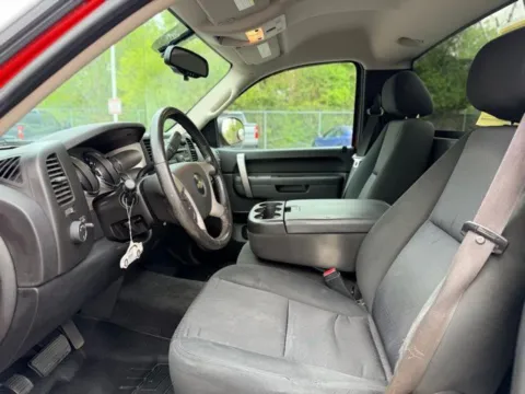 More photos of 2010 Chevrolet Silverado 1500 LT at Hank Graff Chevrolet Davison, MI