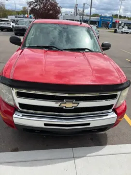 Photos of 2010 Chevrolet Silverado 1500 LT for sale in Davison, MI at Hank Graff Chevrolet Davison
