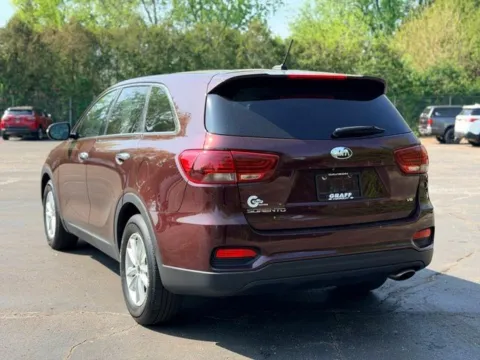 More photos of 2019 Kia Sorento LX at Hank Graff Chevrolet Davison, MI