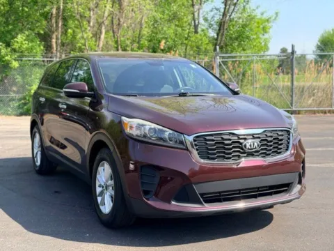 Photos of 2019 Kia Sorento LX for sale in Davison, MI at Hank Graff Chevrolet Davison