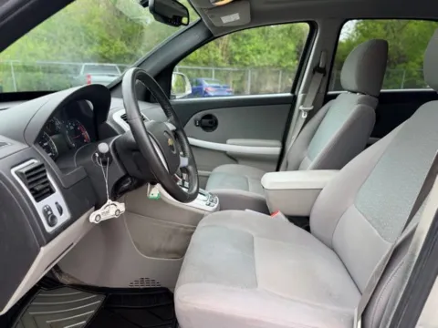 More photos of 2008 Chevrolet Equinox LT at Hank Graff Chevrolet Davison, MI
