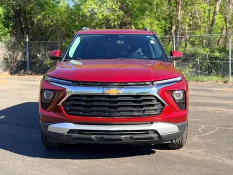 Photos of 2024 Chevrolet TrailBlazer LT for sale in Davison, MI at Hank Graff Chevrolet Davison