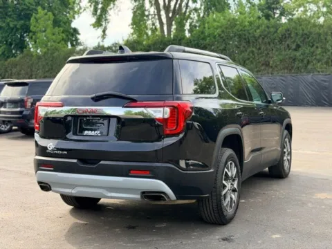 More photos of 2020 GMC Acadia SLE at Hank Graff Chevrolet Davison, MI