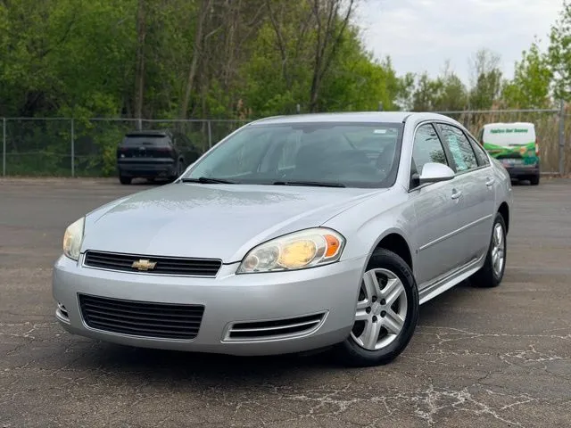 2010 Chevrolet Impala LS's photo