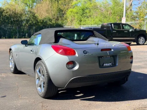 More photos of 2007 Pontiac Solstice at Hank Graff Chevrolet Davison, MI