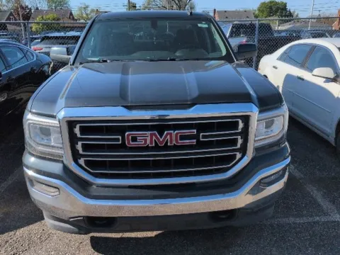 Photos of 2018 GMC Sierra 1500 SLE for sale in Davison, MI at Hank Graff Chevrolet Davison